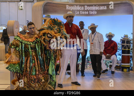 Einen typischen roten Hemd Blick in Fitur, Madrid Messestadt, Spanien Stockfoto