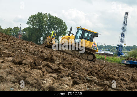 Bremen, Deutschland, an der Weser Deicherhoehung wegen steigender Meeresspiegel Stockfoto