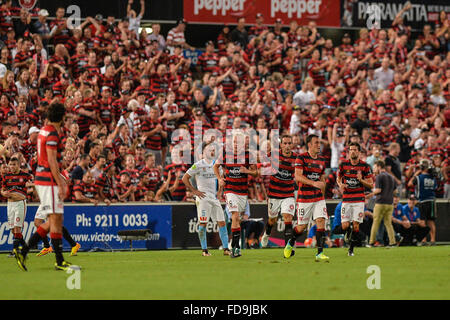 Pirtek Stadion, Parramatta, Australien. 29. Januar 2016. Hyundai A-League. Western Sydney Wanderers V Melbourne City. Wanderers Mittelfeldspieler Mitch Nichols Partituren zum 1-0. Bildnachweis: Aktion Plus Sport/Alamy Live-Nachrichten Stockfoto