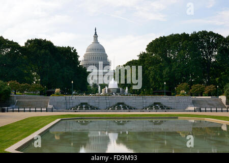 US Capitol Building & Reflecting Pool Stockfoto