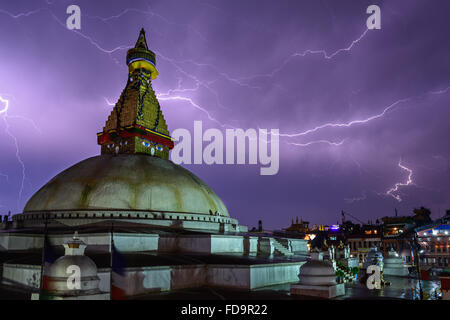 Boudhanath Stupa während eines Gewitters in Kathmandu, Nepal Stockfoto