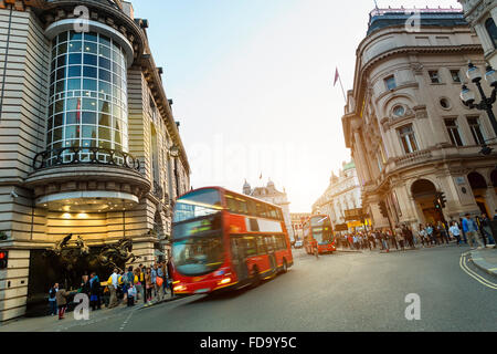 London, Verkehr auf Piccadilly Circus Stockfoto