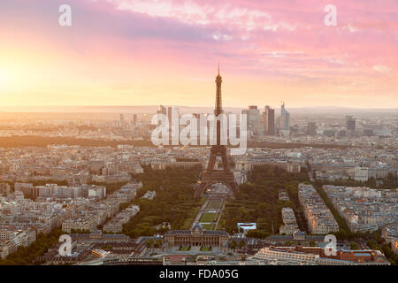 Skyline von Paris mit Eiffelturm Stockfoto