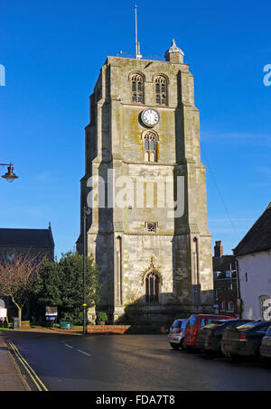 Der freistehende Turm von der Pfarrkirche St. Michael der Erzengel in Beccles, Suffolk, England, Vereinigtes Königreich. Stockfoto