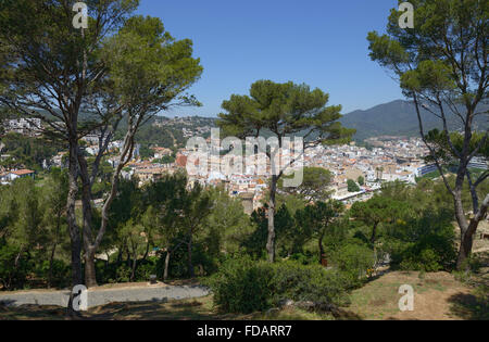 Vogelperspektive Blick auf die Altstadt Stadt Tossa de Mar mit Pfarrkirche aus alten Festung "Vila Vella Umwehrung", Costa Brava, Katalonien Stockfoto