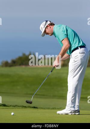 San Diego, Kalifornien, USA. 29. Januar 2016. Hudson Swafford putts auf dem 2. Grün Nord-Parcours in der zweiten Runde von den Bauern Insurance Open in Torrey Pines Golf Course in San Diego, Kalifornien. Justin Cooper/CSM/Alamy Live-Nachrichten Stockfoto