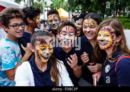 Miami Florida, Book Fair International, Miami Dade College Campus, Literatur, Festival, jährliche Veranstaltung, Studenten Bildung Schüler Schüler, Teenager Teenager Teenager Stockfoto