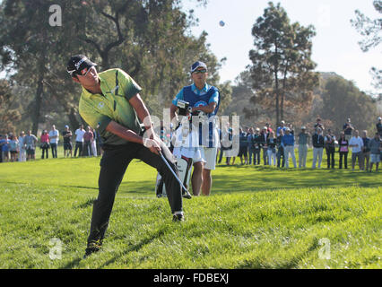 San Diego, Kalifornien, USA. 29. Januar 2016. HIDEKI MATSUYAMA chips zum Grün am Loch 2 der Südkurs während Farmers Insurance Open Turnier. Bildnachweis: Charlie Neuman/U-T San Diego/ZUMA Draht/Alamy Live-Nachrichten Stockfoto