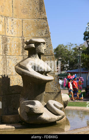 LA SERENA, CHILE - 19. Februar 2015: Statue des Brunnens auf dem Hauptplatz Plaza de Armas Stockfoto