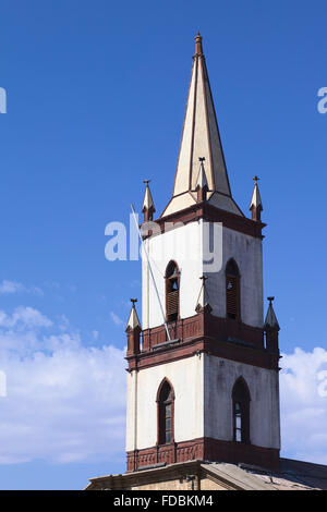 LA SERENA, CHILE - 19. Februar 2015: Der Turm von der Iglesia De La Merced (Kirche La Merced) im Zentrum Stadt Stockfoto