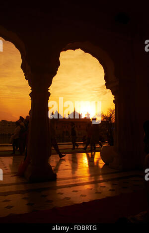 Gruppen oder Massen Golden Tempel Amritsar Gurdwara Stockfoto