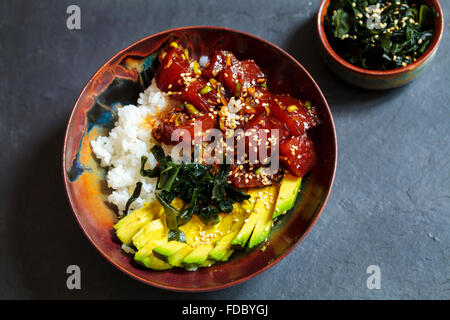 Traditionelles Gericht der hawaiischen Poke Thunfisch Stockfoto