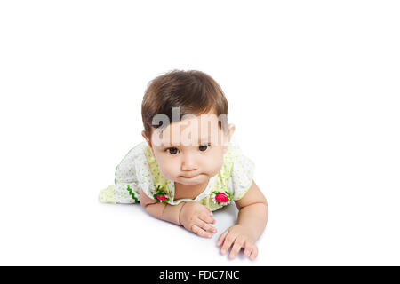 1 Kind Baby Girl Boden liegend Stockfoto