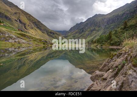 eine Ansicht der Gleno-Talsperre, Italien Stockfoto