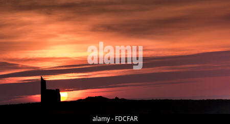 Untergehende Sonne über Motor Haus Bodmin Moor, Cornwall Stockfoto