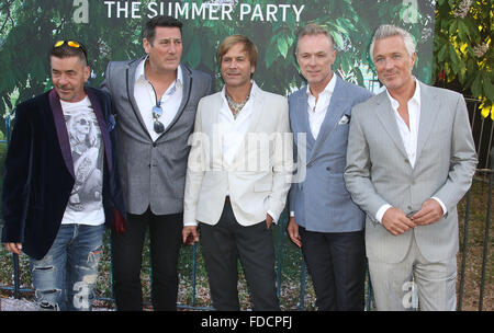 2. Juli 2015 - London, England, UK - Gary Kemp, Martin Kemp, Tony Hadley besuchen Sie Steve Norman und John Keeble von Spandau Ballet Stockfoto