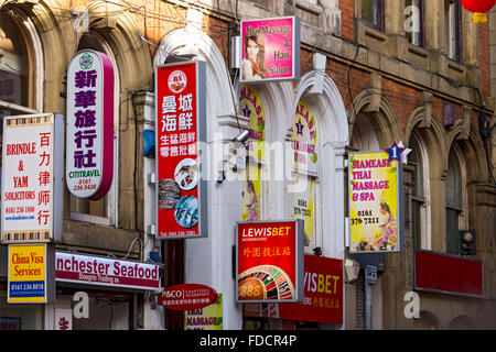 Geschäft anmeldet Faulkner Street, Chinatown, Manchester, UK Stockfoto