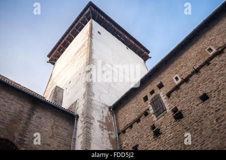 Turm und Mauern der Burg Herman oder Hermanni Linnus in Narva. Estland Stockfoto