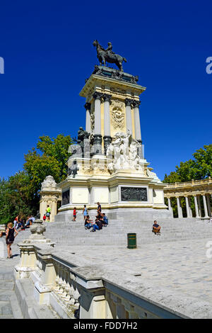 Madrid Spanien ES Denkmal Alfonso XII Retiro Park Stockfoto