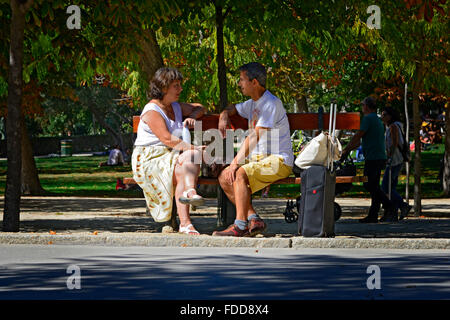 Madrid Spanien ES paar Buen Retiro Park Stockfoto