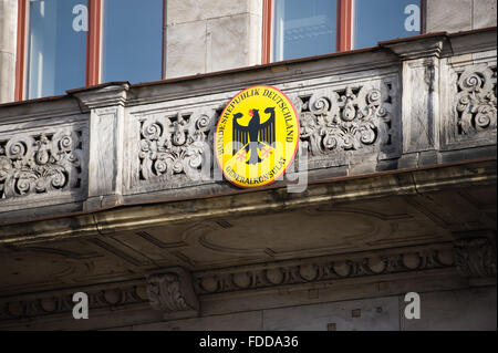 Wroclaw, Polen. 30. Januar 2016. Emblem des deutschen Konsulats in Breslau. Bildnachweis: Marcin Rozpedowski/Alamy Live-Nachrichten Stockfoto