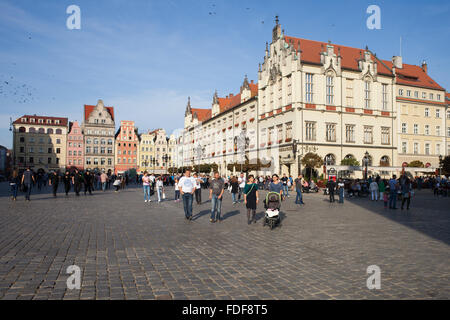 Polen, Breslau, Old Town, New Town Hall und historische Wohnhaus beherbergt Stockfoto