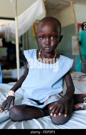 Der Süden des Sudan, Bahr al Ghazal region, Seen, Krankenhaus Maria Immaculata DOR der Comboni Missionare in der Dinka Dorf Mapuordit, Behandlung von Malaria und anderen tropischen Krankheiten Stockfoto