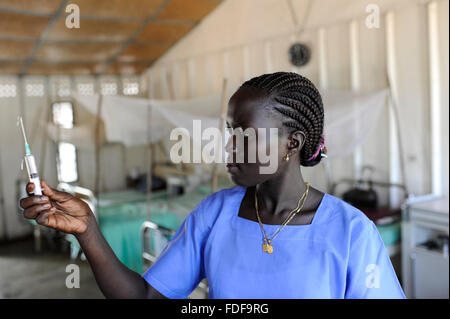 Der Süden des Sudan, Bahr al Ghazal region, Seen, Krankenhaus Maria Immaculata DOR der Comboni Missionare in der Dinka Dorf Mapuordit, Behandlung von Malaria und anderen tropischen Krankheiten, Moskitonetz Stockfoto