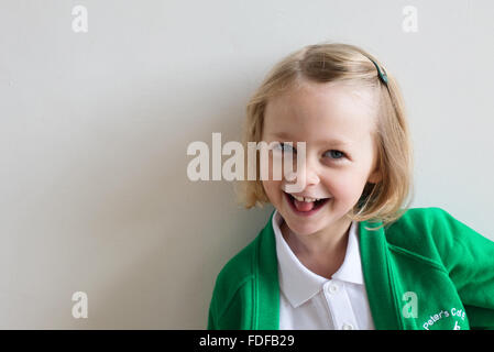 glücklich Schulmädchen Stockfoto