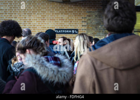 Gleis 9 & 3/4 der an der Kings Cross Station, London Stockfoto