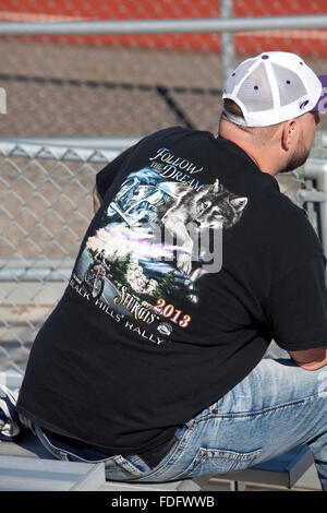 Mann trägt "Folgen den Traum" Sturgis Motorcycle rally T-shirt. St Paul Minnesota MN USA Stockfoto