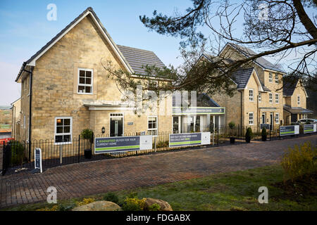 Neue Häuser von Haarspange Quernmore Park in Lancaster Entwicklung neuer Stein Straße modernen urbanen Wohnstil Privathäuser Stockfoto