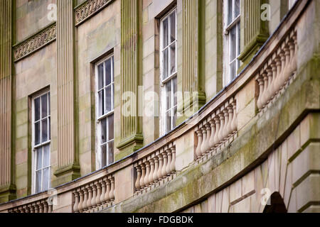 Nahaufnahme Detail Buxton Halbmond ist ein Klasse-ich-aufgeführt Gebäude in der Stadt von Buxton, Derbyshire, England wegen viel zu der Roy Stockfoto