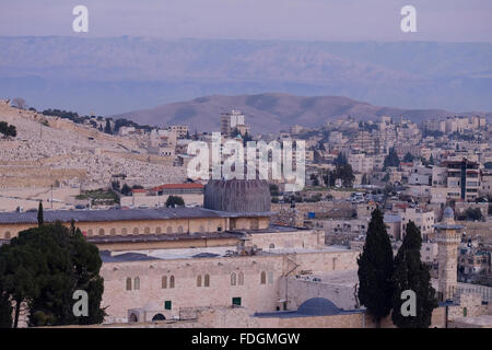 Blick auf El-Aksa-Moschee an der südlichen Wand des Haram al-Sharif mit Ras al Amud palästinensischen Viertel in Ost-Jerusalem Israel Stockfoto