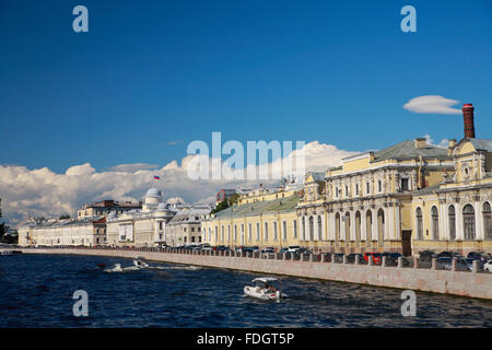 St. Petersburg, Russland, Fontanka Embankment Sonnentag Stockfoto