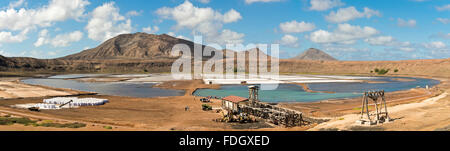 Horizontale (4 Bild Heftung) Panoramablick über das Salzbergwerk bei Pedro de Lume, Kap Verde. Stockfoto