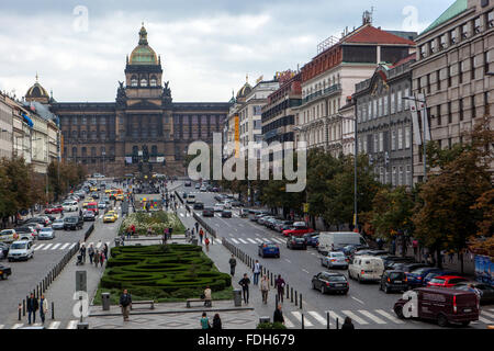 Allgemeine Ansicht des Wenzelsplatzes Prag Tschechische Republik Stadtzentrum ein breiter Boulevard Vaclavske namesti Stockfoto