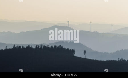 Luftaufnahme, Kraftwerke Hügeln des nördlichen Sauerland Olsberg westwärts, Olsberg, Wind, Windenergie, Sauerland, Stockfoto