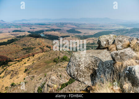 Bergen und Feldern im Mlilwane Wildlife Sanctuary in Swasiland, Afrika. Stockfoto