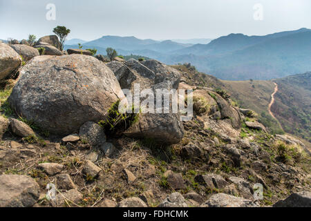 Bergige Landschaft im Mlilwane Wildlife Sanctuary in Swasiland, Afrika. Stockfoto