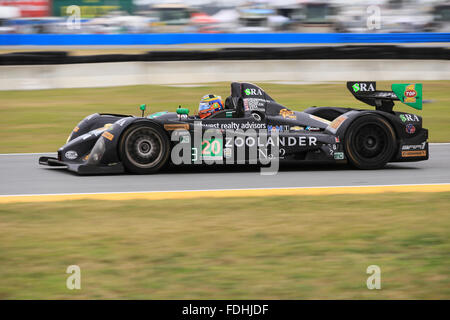 Daytona Beach, Florida, USA. 31. Januar 2016. Auto # 20 ORECA FLM09 Rennen entlang an der Rolex 24 auf dem Daytona International Speedway, 3. in der Prototyp-Challenge-Klasse für das Jahr 2016 zu platzieren. Bildnachweis: Randy Cockrill/Alamy Live-Nachrichten Stockfoto