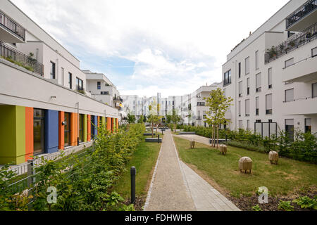 Modernes wohnen in der Stadt - Wohngebäude nach Abschluss Stockfoto