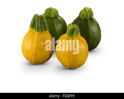 Organische Zucchini auf weißem Hintergrund Stockfoto