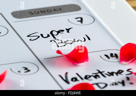Nahaufnahme von den Worten super Bowl am Sonntag, den 7. in einem Kalender 2016 Stockfoto