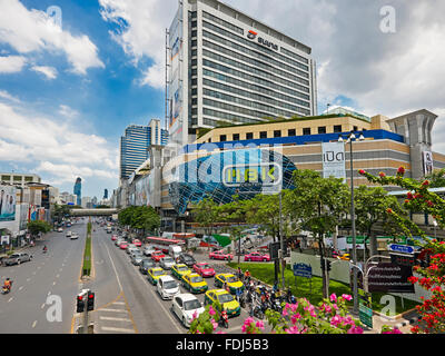 Phayathai Road und MBK Shopping-Center. Bangkok, Thailand. Stockfoto