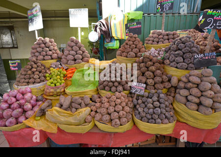 Arequipa, Peru - 1. September 2015: Innenraum der Zentralmarkt in Arequipa, Peru. Stockfoto