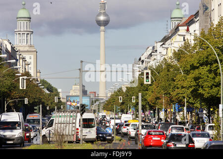 Berlin, Deutschland, beschäftigt Karl-Marx-Allee in Berlin-Friedrichshain Stockfoto