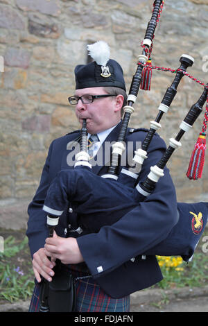 Traditionelle schottische Piper bei Hochzeit Stockfoto