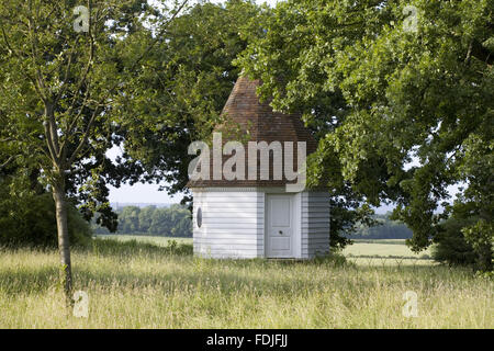 Der Pavillon im Sissinghurst Castle Garden, in der Nähe von Cranbrook, Kent. Stockfoto