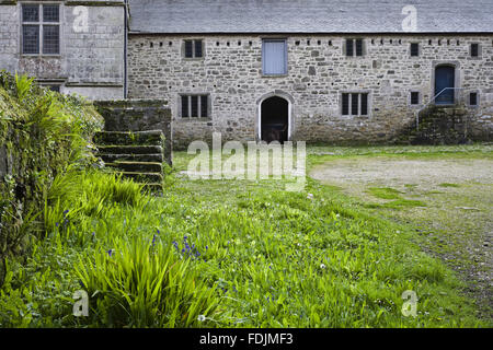 Landwirtschaftliche Gebäude auf dem Anwesen bei Godolphin House, in der Nähe von Helston, Cornwall. Die ursprüngliche Wehrhaus wurde im fünfzehnten Jahrhundert ersetzt und spätere Ergänzungen machte es das schönste Haus in Cornwall von dem siebzehnten Jahrhundert. Stockfoto